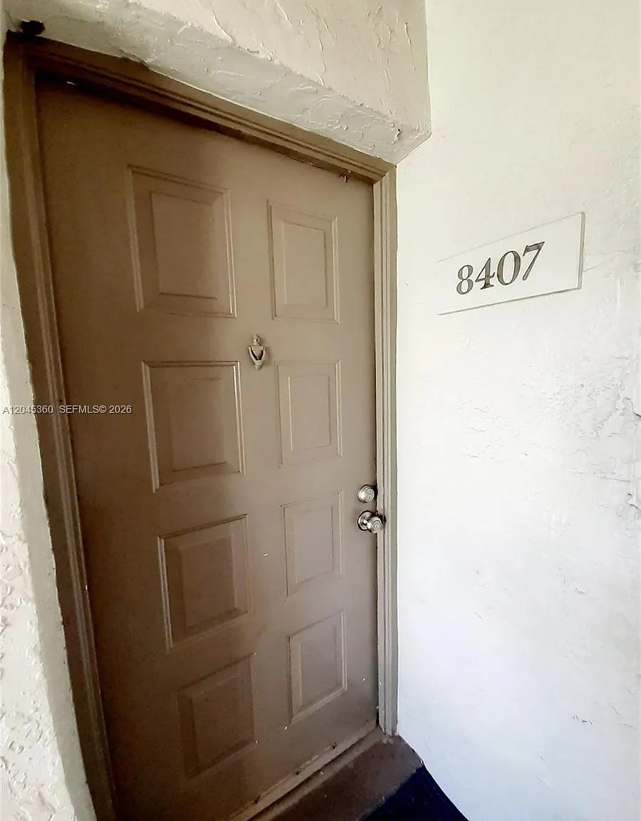 Crescent Cove Condo — Photo 2