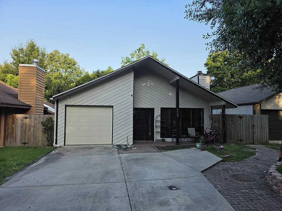 3524 Parkwood Ave