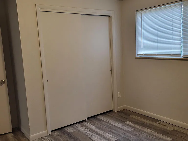 1403 Tappan Cir — Photo 10