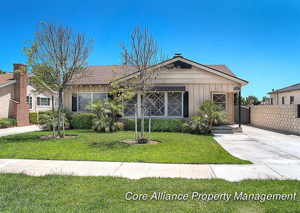 1st image of 1022 N Reese Pl