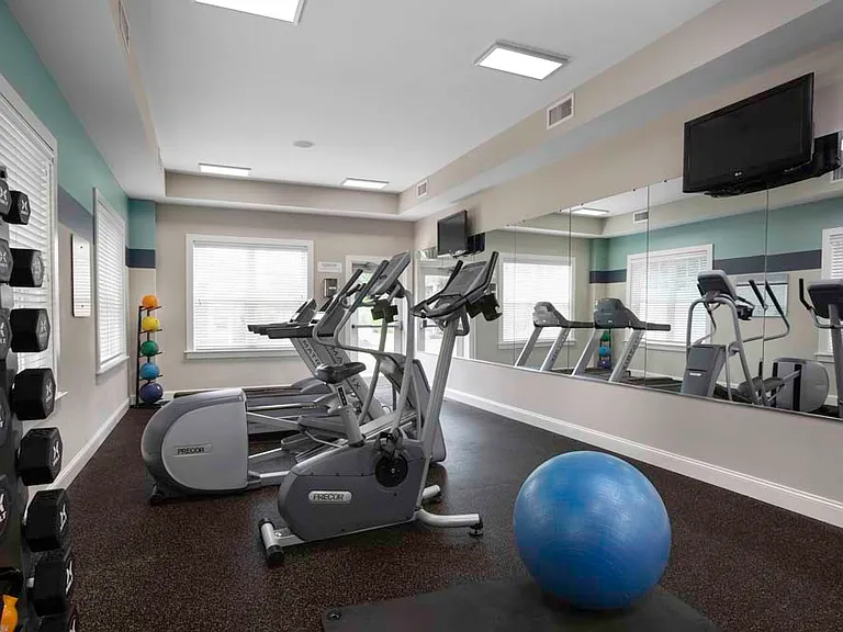 Regency Place — Photo 10