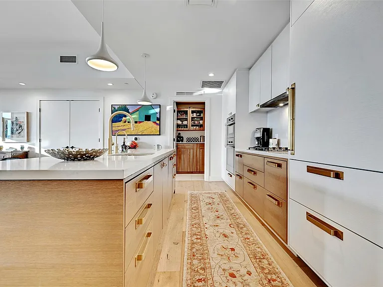70 Rainey St #1306 — Photo 9