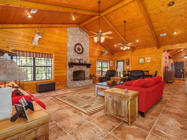 560 Private Road 8525, Broaddus, TX 75929