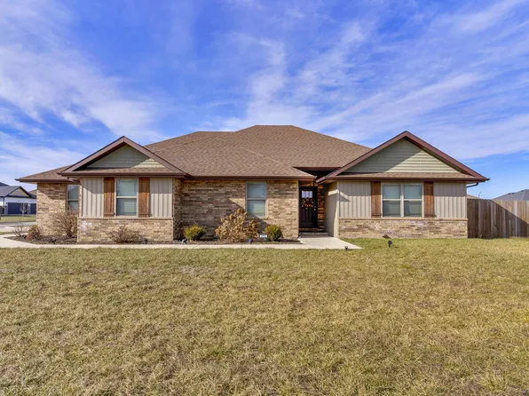529 S Woodland Hills Avenue, Rogersville, MO 65742