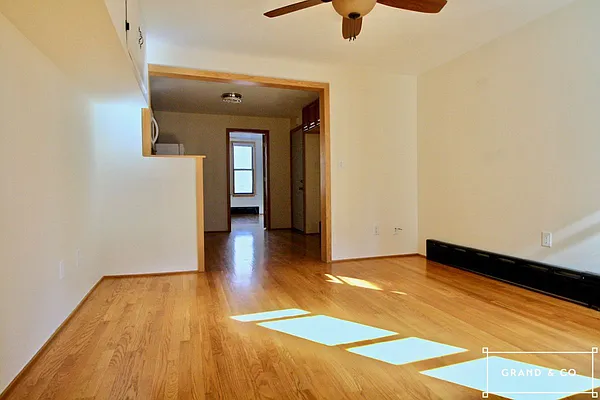 Rented by Grand & Co. | media 32