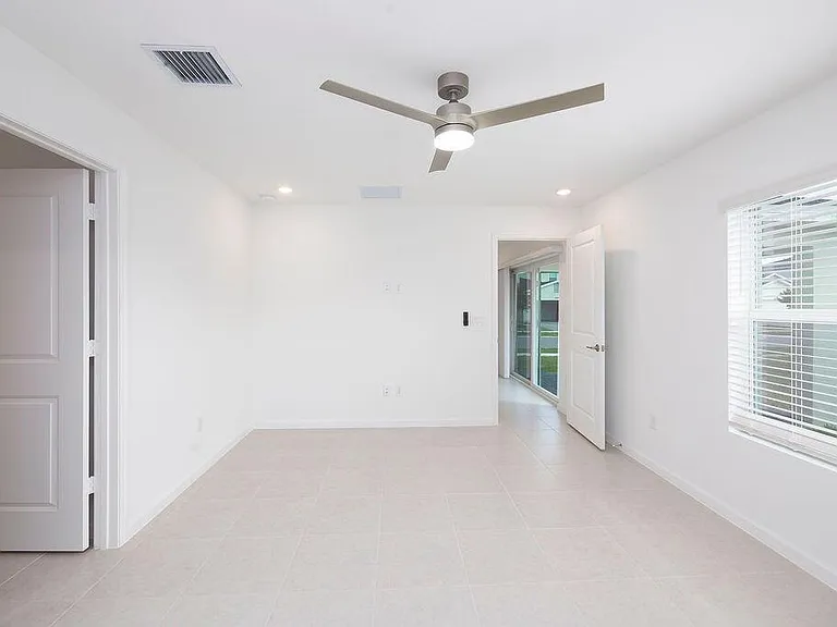 11146 NW Fernbrook Dr — Photo 17