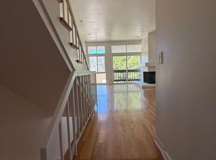 1758 Palisades Dr, Pacific Palisades, CA 90272