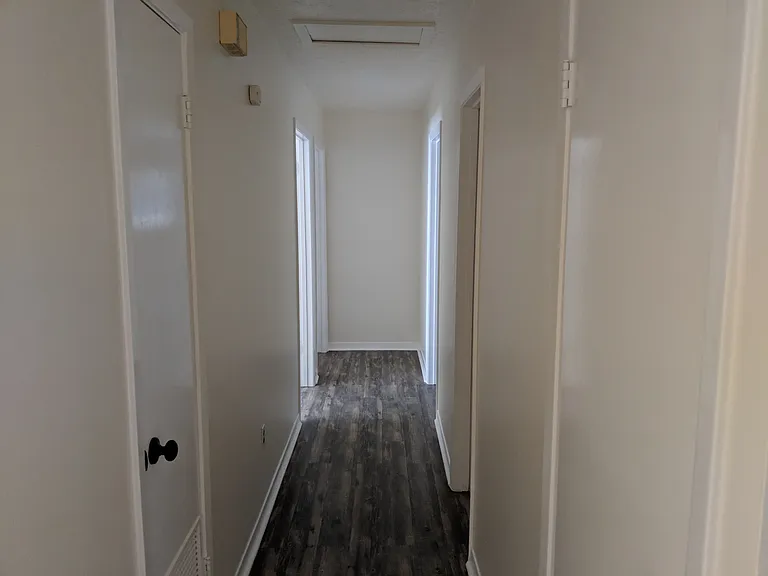 300 Francis Dr — Photo 8