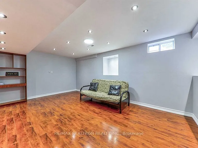 46 Blue Meadow Ct — Photo 17