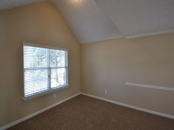 3rd image of 3803 Majestic Ln SW