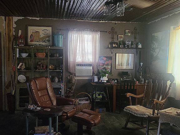 5th image of 43933 E County Road 1570