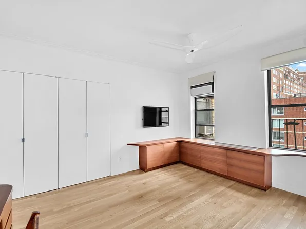 253 W 16th St APT 6D, Manhattan, NY 10011