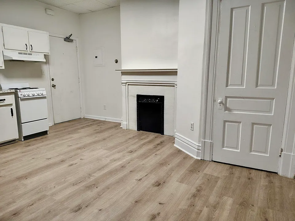160 Constitution St #7