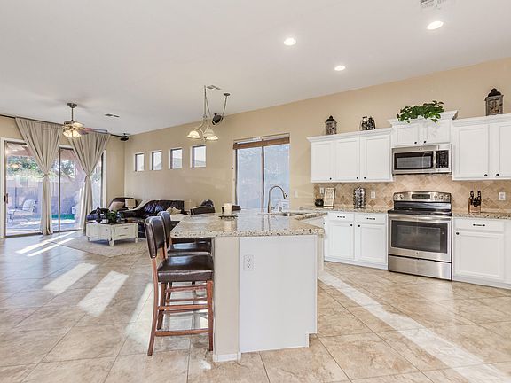 2nd image of 6817 W Lariat Ln