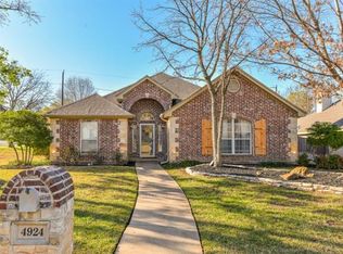4924 Saddleback Rd, Arlington, TX 76017