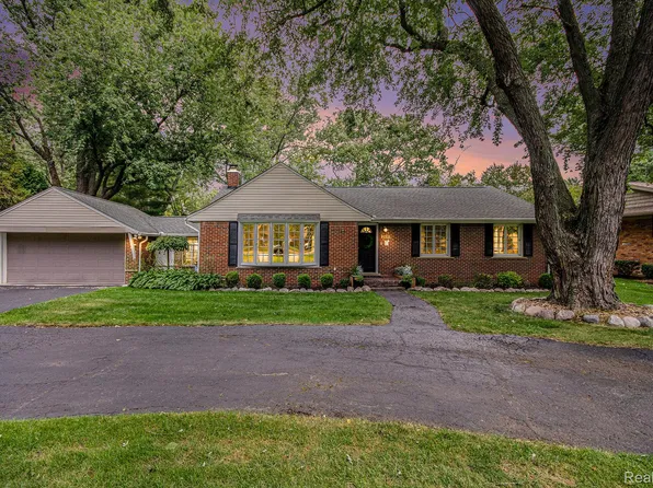 2691 Walbridge Rd, Rochester Hills, MI 48307