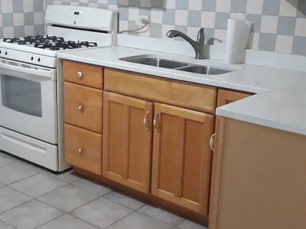 1725 Howard Ave #1, Des Plaines, IL 60018