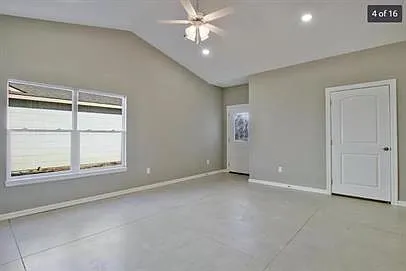 4863 N Hillside Ct — Photo 16
