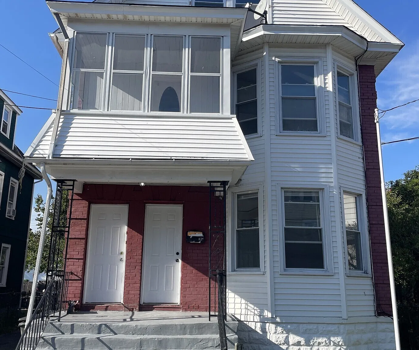 2 bed, 1.0 bath, 750 sqft, $1,800 — Photo 1