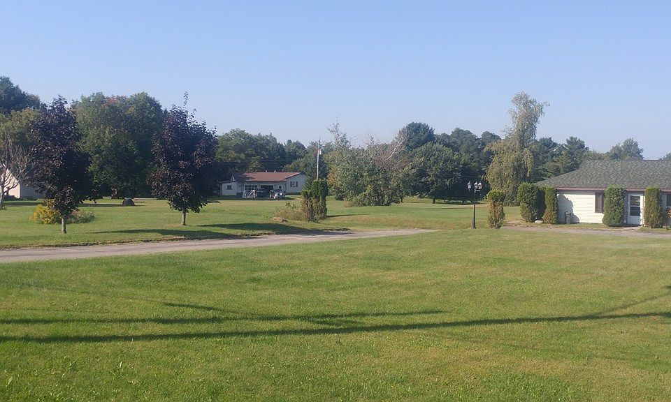 2nd image of 601 Goodman Rd