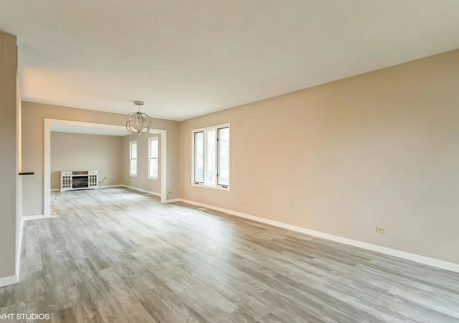 5 bed, 2144 sqft, $3,400 — Photo 4