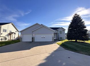 1631 51st St S, Fargo, ND 58103