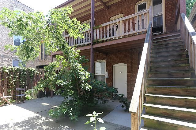 1st image of 1927 W Schiller St APT 2
