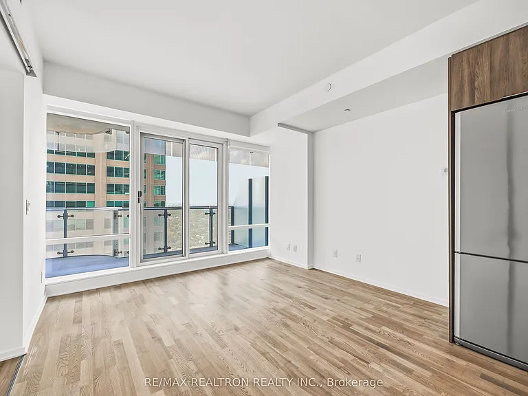 1 Bloor St E #3211 — Photo 11