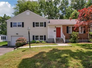 39 Carlyle Rd, West Hartford, CT 06117