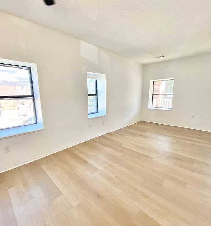 1st image of 3225 Harrison St APT 2B