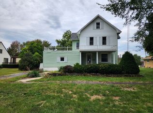 395 E 1st Ave, Clifton, IL 60927