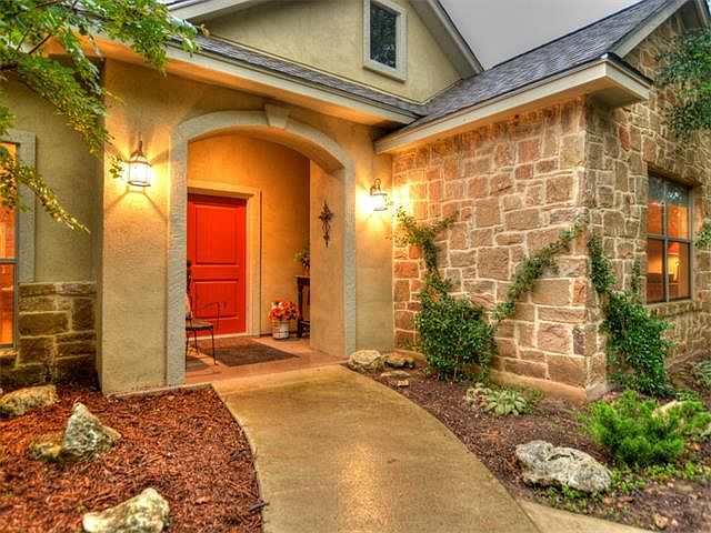 1st image of 11 Creekside Dr