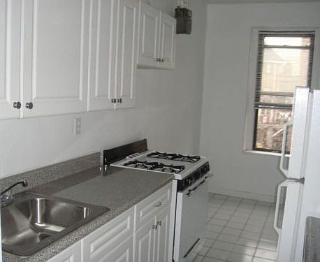 2nd image of 530 W End Ave APT 10B
