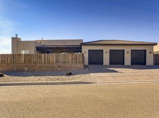 39 Canto Del Pajaro, Santa Fe, NM 87508
