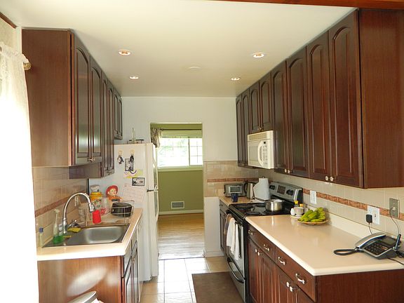 5th image of 7716 Bristow Dr