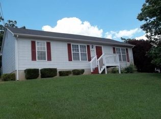 4649 Desi Rd NW, Roanoke, VA 24017