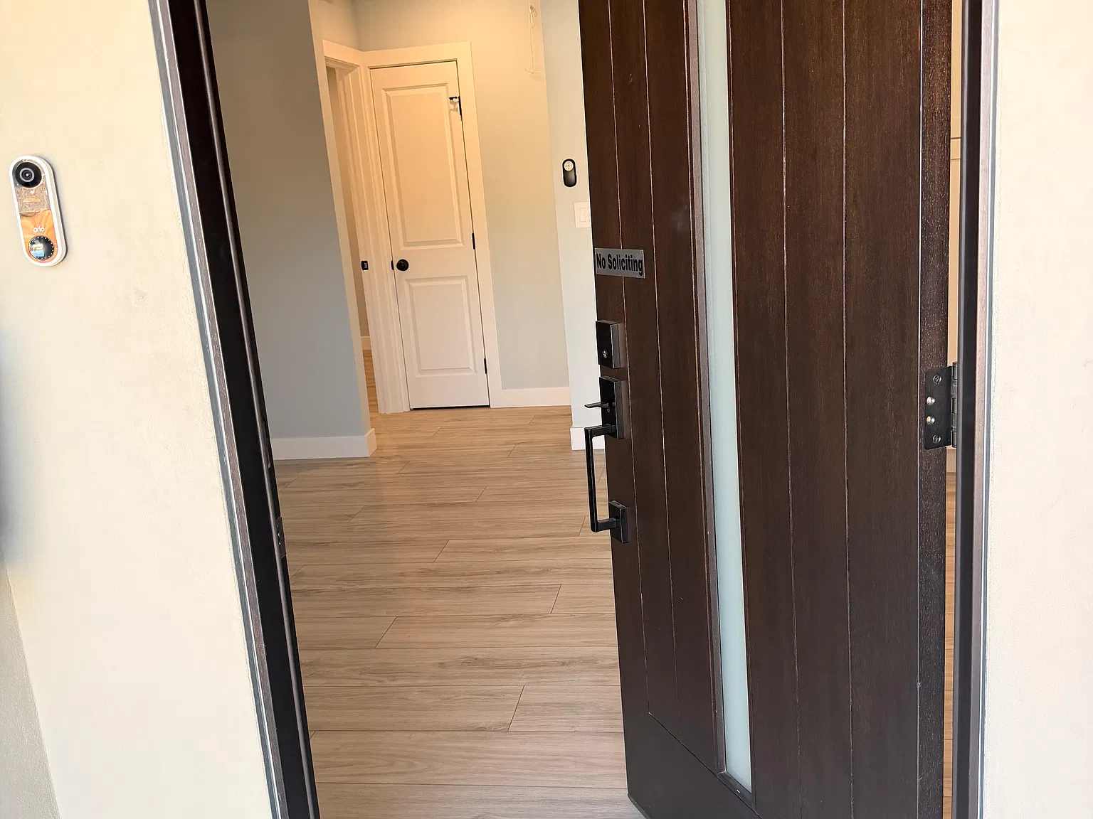 4 bed, 1420 sqft, $4,600 — Photo 4
