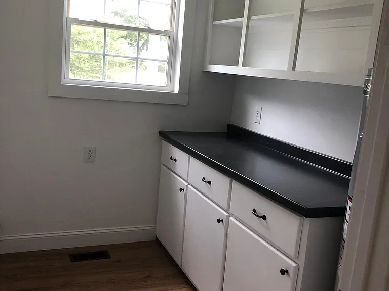 107 Crane Ave — Photo 24
