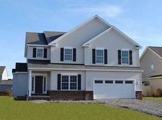 15 Tranquility Trl, Lancaster, NY 14086