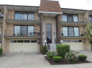 4125 W 93rd Pl APT 2E, Oak Lawn, IL 60453