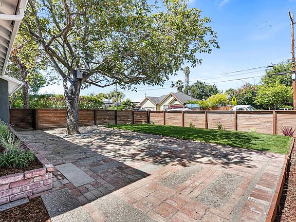 5th image of 3090 Fair Oaks Ave
