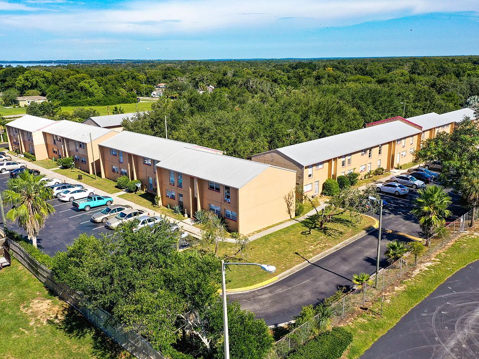 1st image of 1470 E McDonald Ave #40