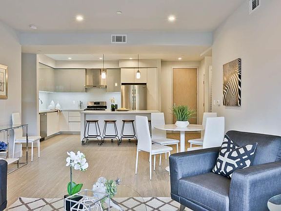 2nd image of 727 Wilcox Ave APT 301