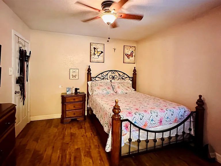 7810 Kellwood Dr — Photo 4