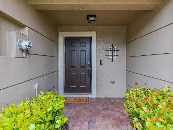 4th image of 2205 SW Marshfield Ct #2205