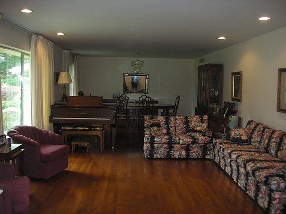 Living room into dining room