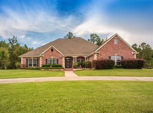 251 Eagle Creek Dr, Lufkin, TX 75901