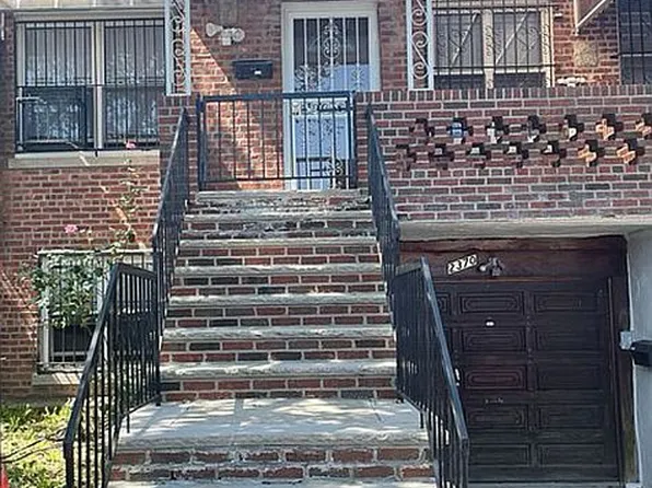 2370 E 17th St, Brooklyn, NY 11229