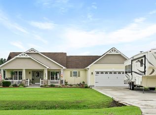 564 Comfort Rd, Richlands, NC 28574