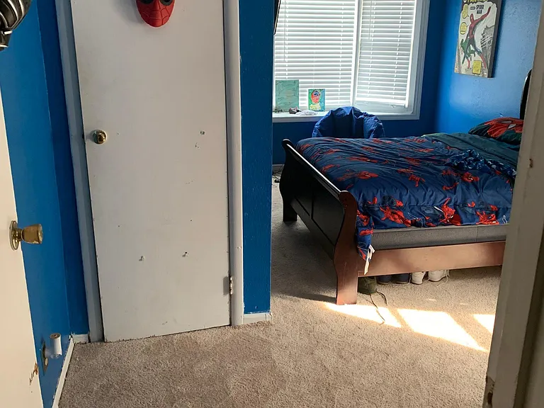 2nd bedroom